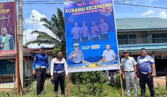 Pasang Spanduk Himbauan