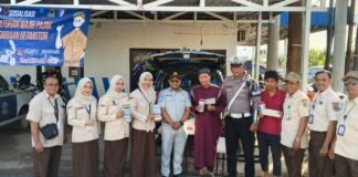 Simpang Empat Handil Bakti