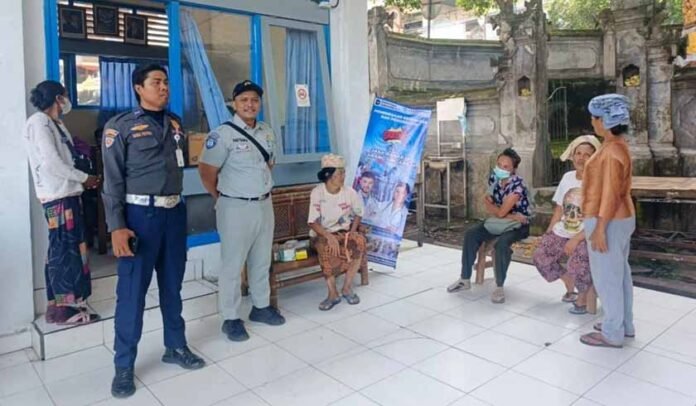 di Terminal Karangasem di Terminal Karangasem