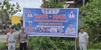 di Titik Rawan Laka Lantas