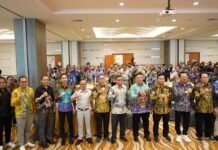 Pemkot Banjarmasin Anugerahkan Wajib Pajak Terbaik dan Gelar Gebyar PKB 2025, Tim Pembina Samsat Provinsi Kalimantan Selatan Turut Hadir jasa raharja kalsel