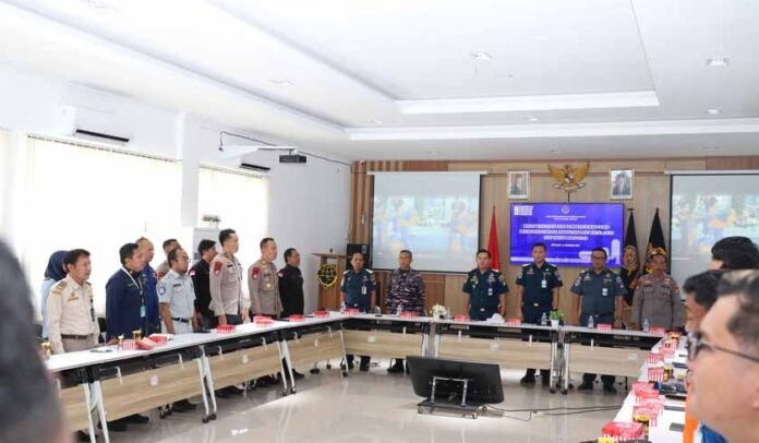 Aman Sambut Natal dan Tahun Baru Aman Sambut Natal dan Tahun Baru