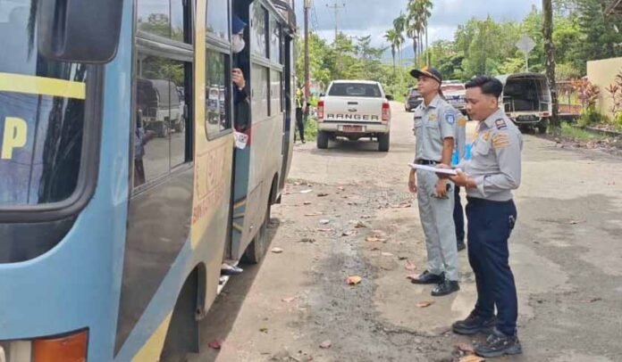 Angkutan Umum Jelang Puncak Nataru Angkutan Umum Jelang Puncak Nataru