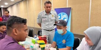 Awak Bus Rosalia Indah