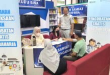 di Kantor Samsat Soekarno Hatta