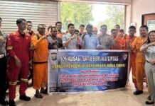 Jasa Raharja Kepri dan Ditlantas Polda Kepri Gelar Sosialisasi dan Ramp Check Kendaraan Berat di PT Winstar Logistik dan PT Trans Global Internasional di PT Winstar Logistik