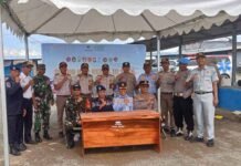 di Pelabuhan Bangsala’e Siwa