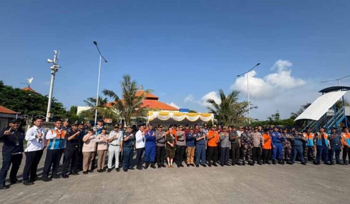 di Pelabuhan Benoa di Pelabuhan Benoa