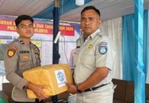 Apresiasi Petugas Pengamanan Natal, Jasa Raharja Solok Berikan Parcel di Posko Muaro Kelaban jasa raharja sumbar