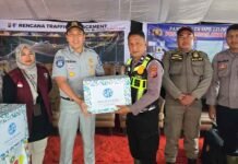 Dukung Pengamanan Nataru 2025, Jasa Raharja Sumbar Berikan Bingkisan kepada Petugas Pos PAM Lembah Anai jasa raharja sumbar